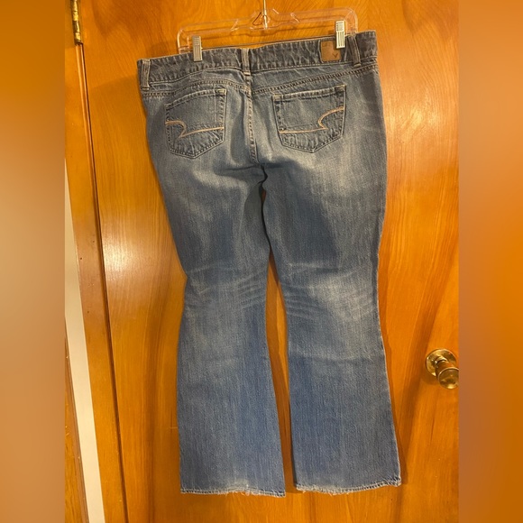 Ladies “AMERICAN EAGLE” blue jeans - Picture 2 of 8